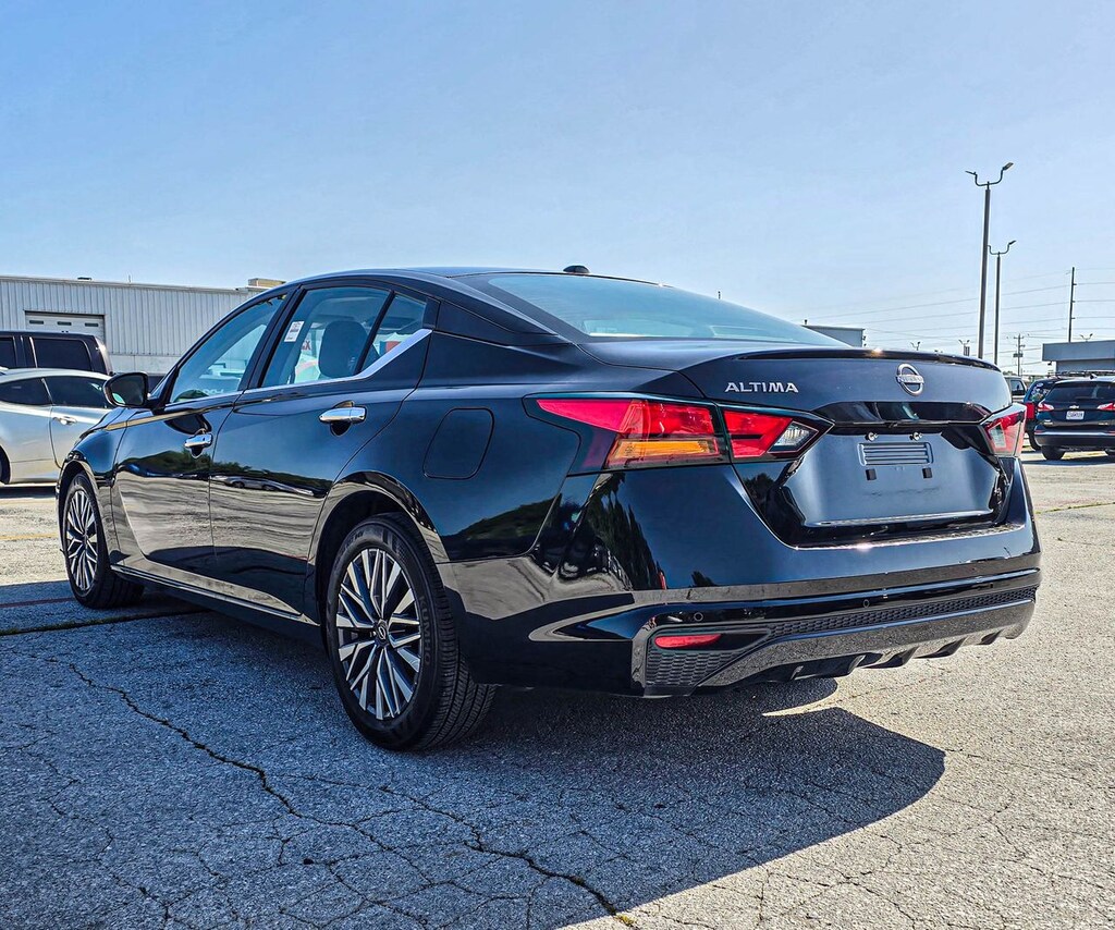 Used 2025 Nissan Altima 2.5 SV Sedan
