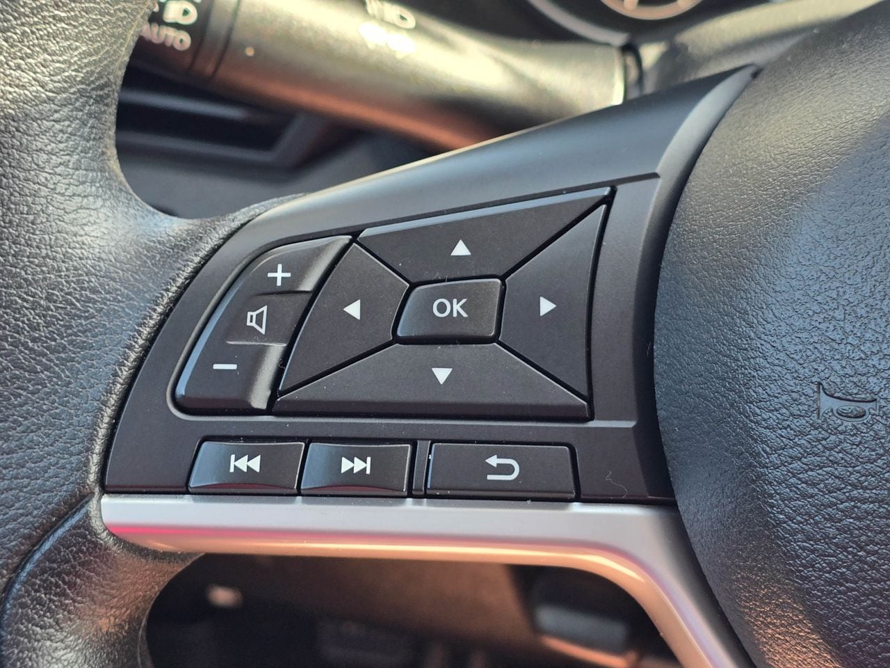 2025 Nissan Altima SV - Photo 19