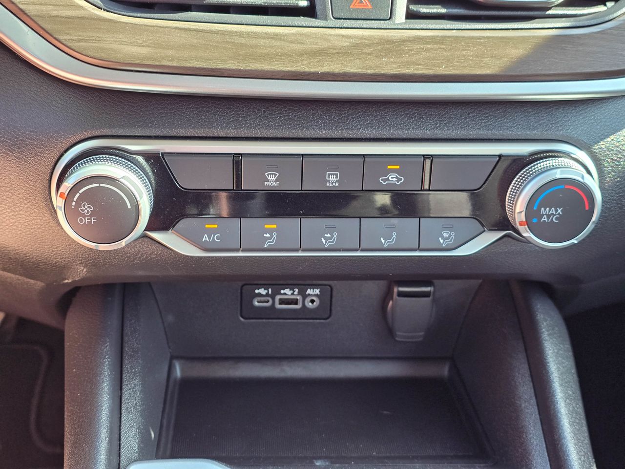 2025 Nissan Altima SV - Photo 17