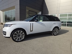 2026 Land Rover Range Rover SE SUV