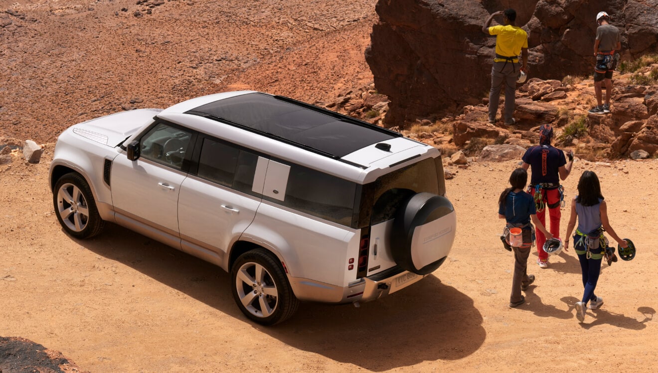 Range Rover vs. Defender vs. Discovery