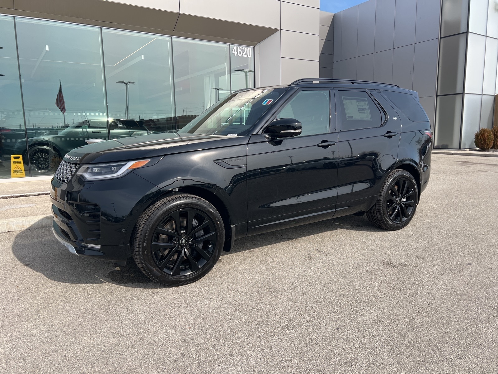 2026 Land Rover Discovery Gemini Edition