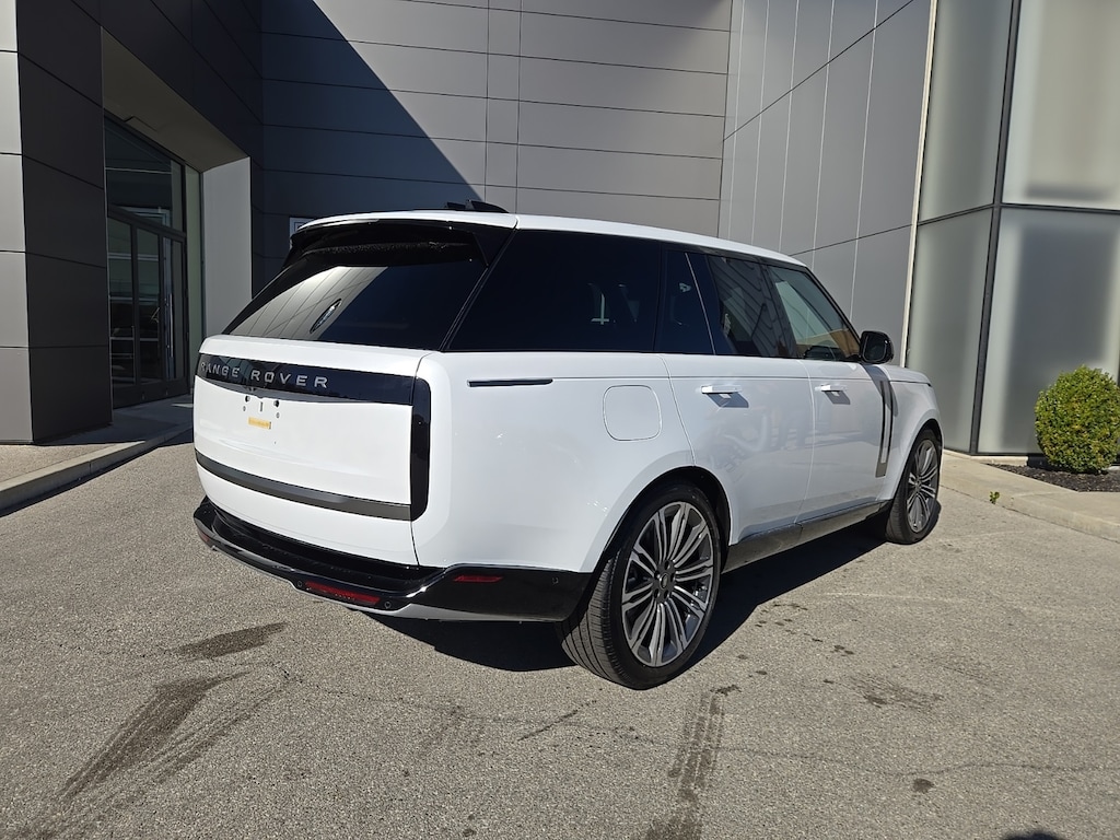 New 2025 Land Rover Range Rover SE 530PS SUV