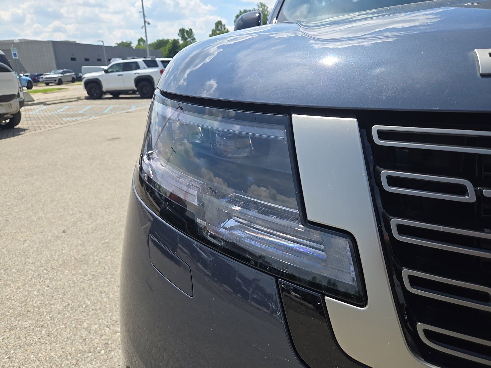 2026 Land Rover Range Rover SE - Photo 18