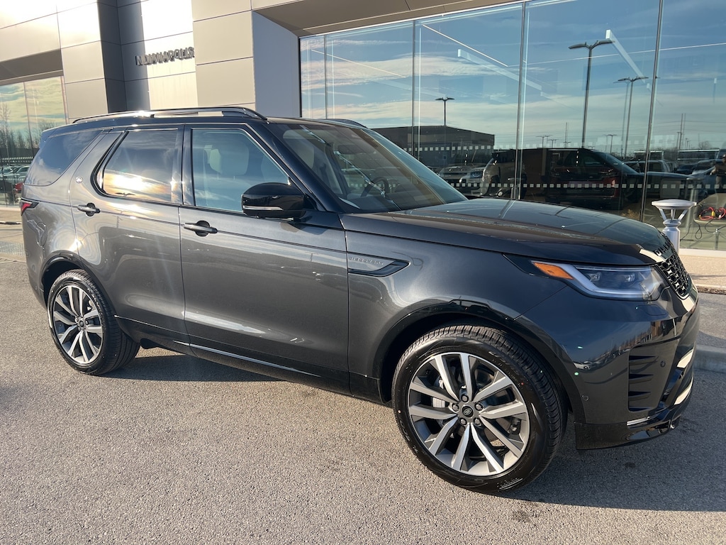 New 2026 Land Rover Discovery Dynamic SE 300PS SUV