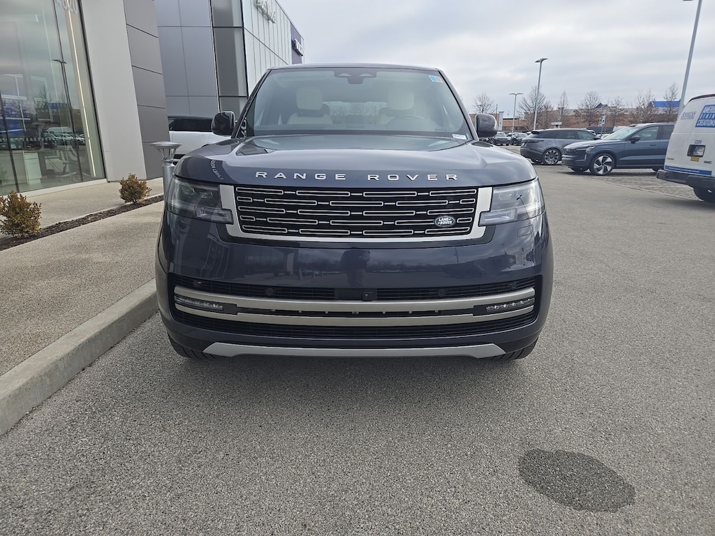 New 2026 Land Rover Range Rover SE SUV