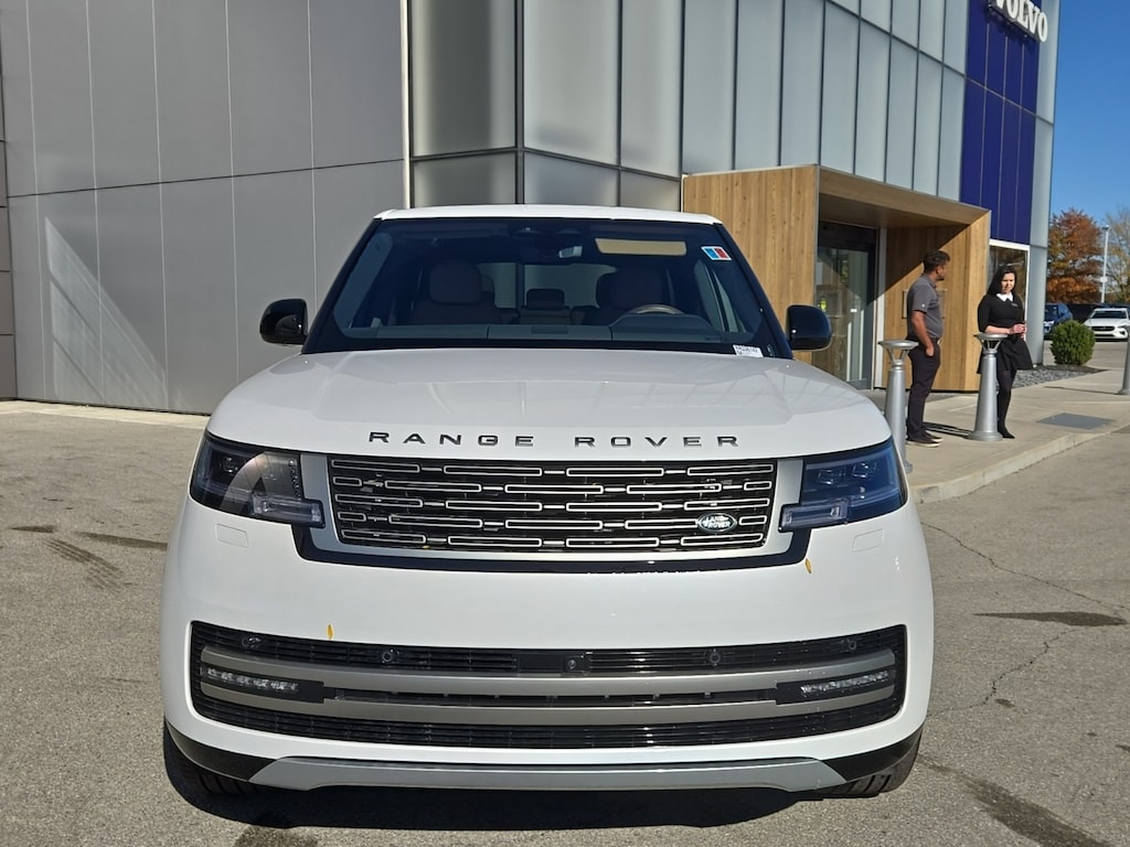 New 2025 Land Rover Range Rover SE 530PS SUV