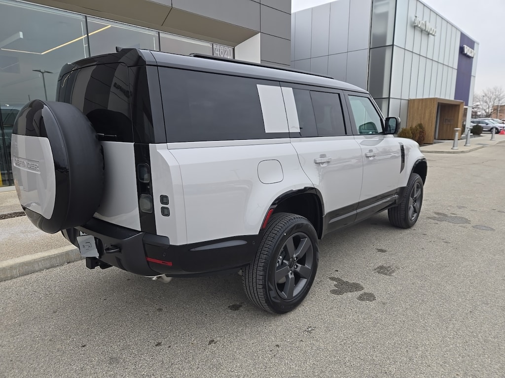 New 2026 Land Rover Defender 130 400PS X-Dynamic SE SUV