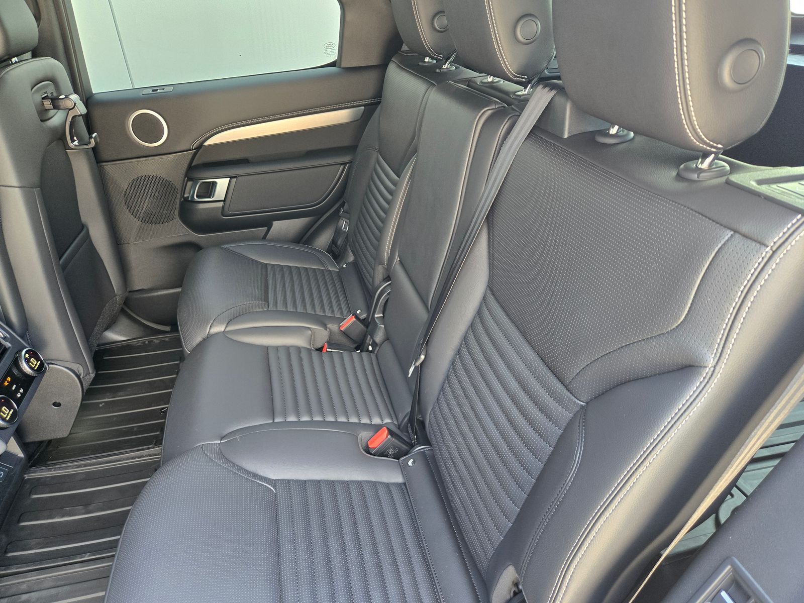 2026 Land Rover Discovery Gemini Edition - Photo 34