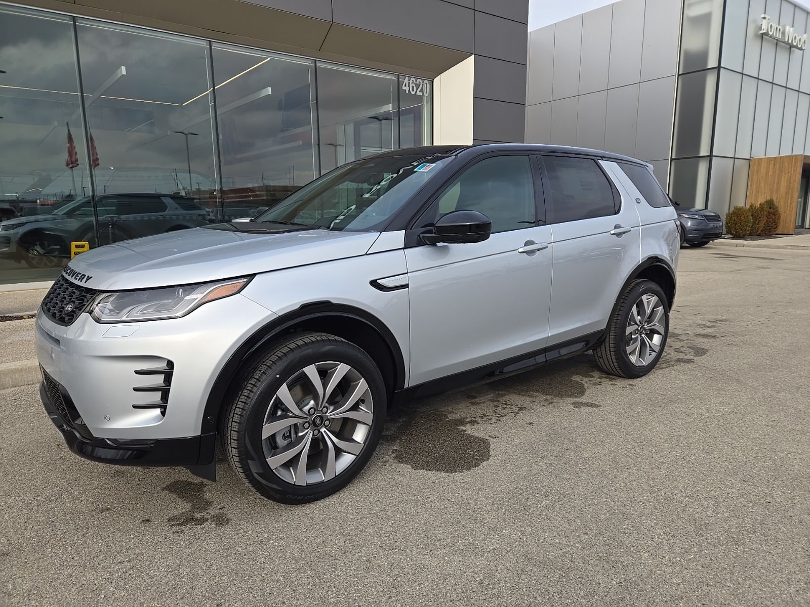 2026 Land Rover Discovery Sport Landmark
