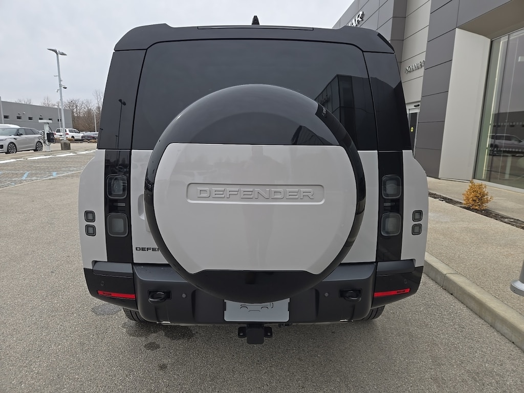 New 2026 Land Rover Defender 130 400PS X-Dynamic SE SUV