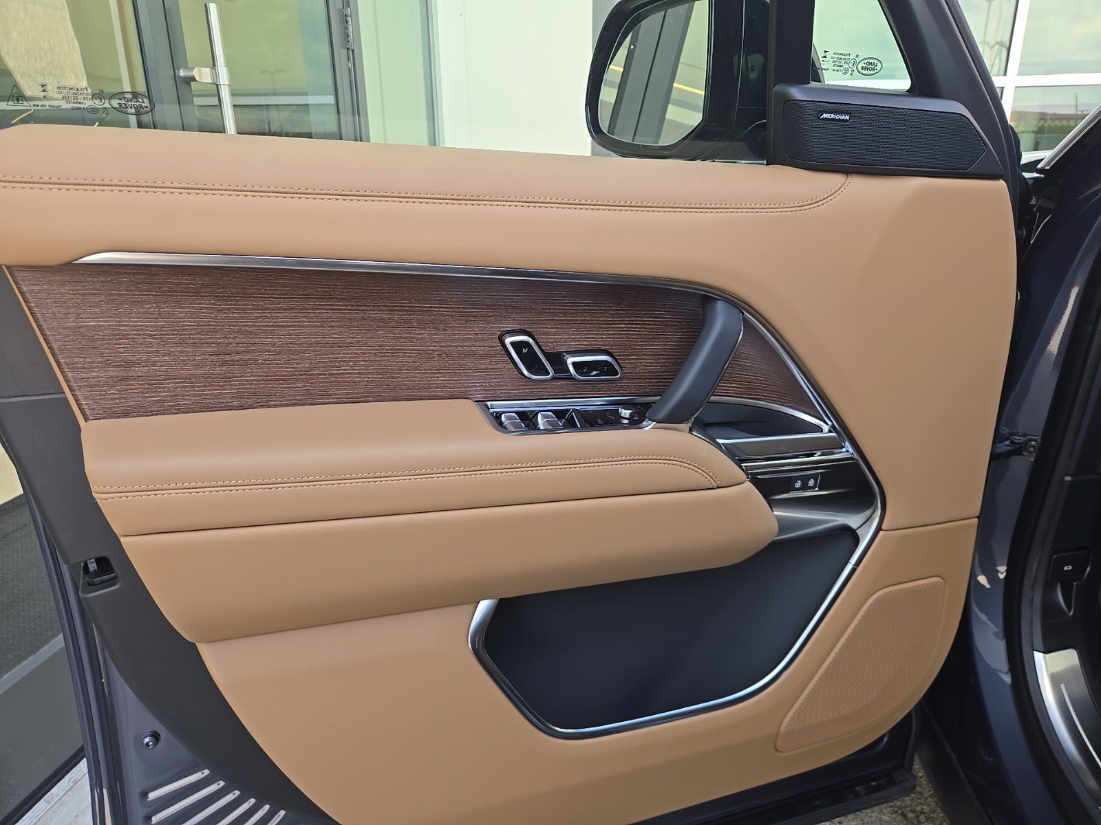 2026 Land Rover Range Rover SE - Photo 28