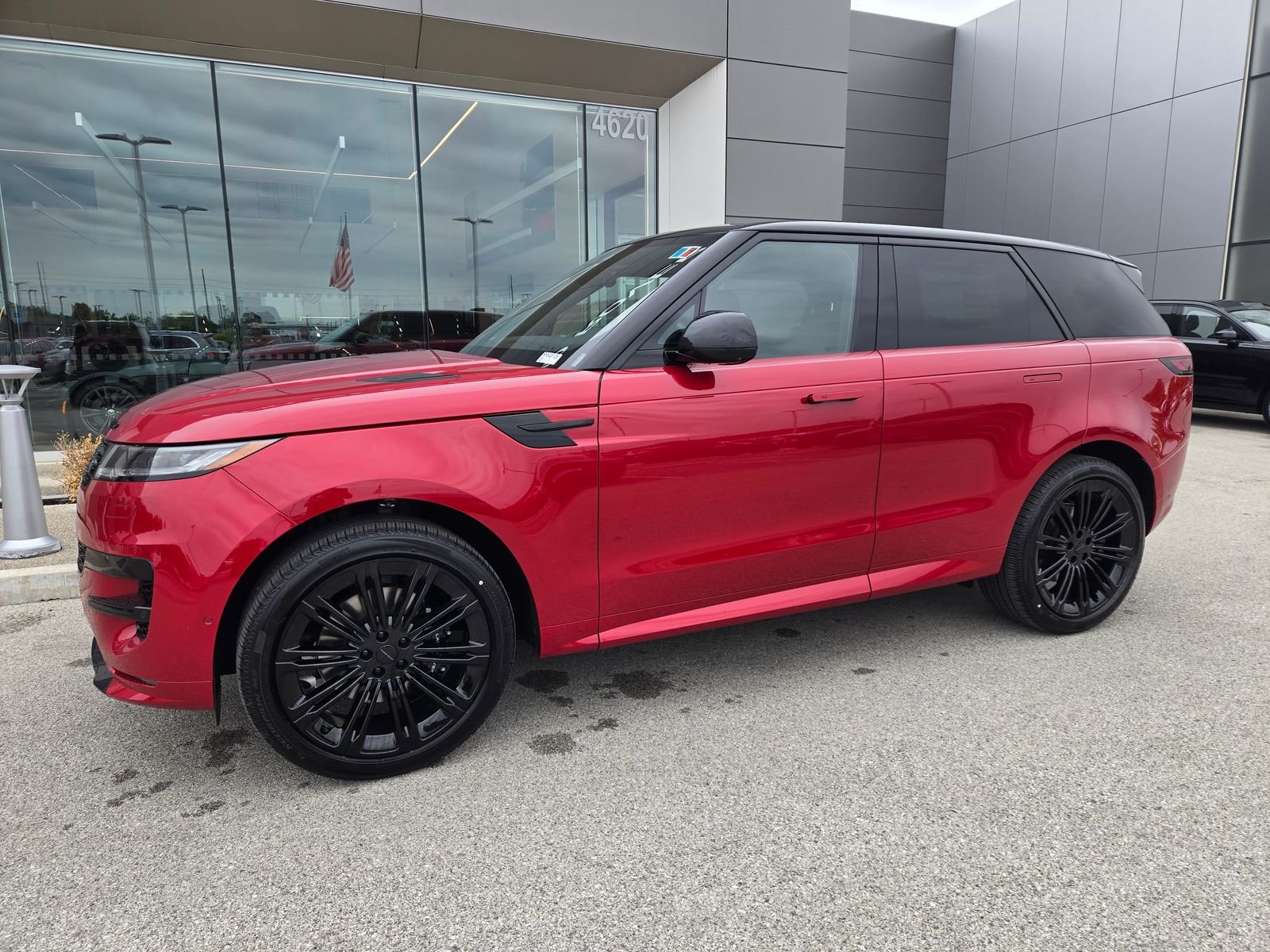 2026 Land Rover Range Rover Sport P400 MHEV Dynamic SE's photo