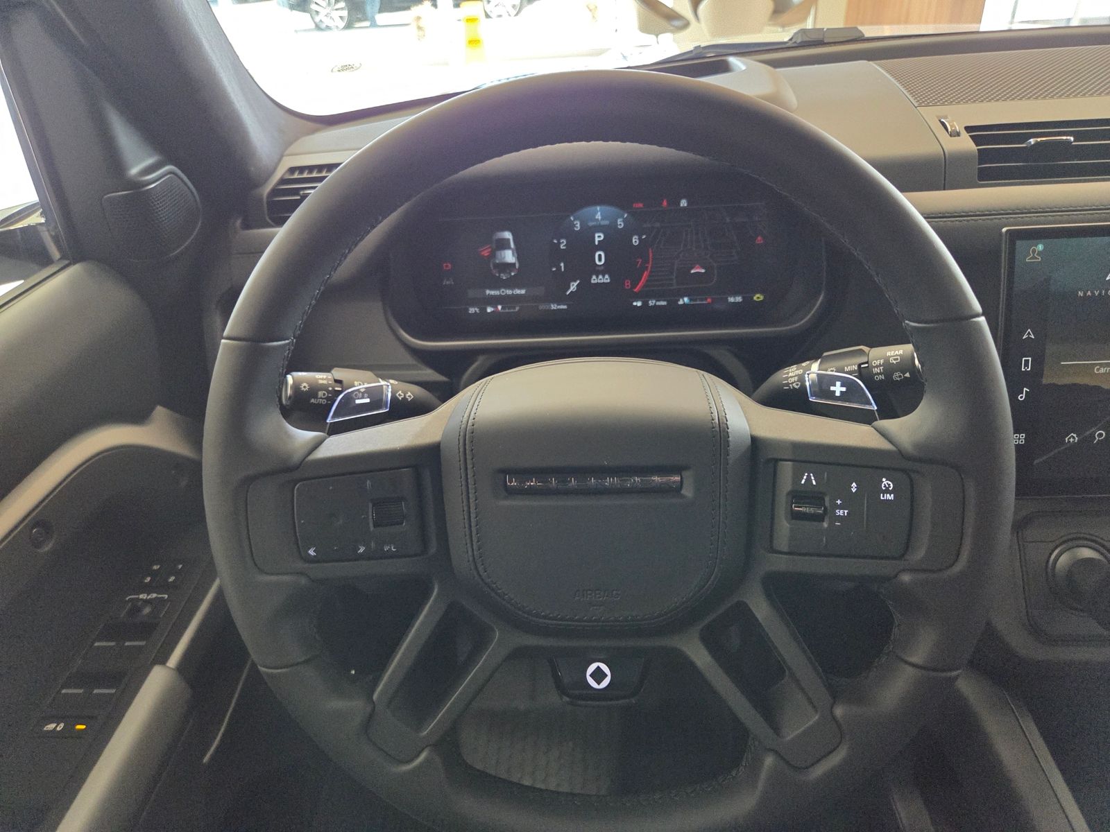 2026 Land Rover Defender OCTA - Photo 30