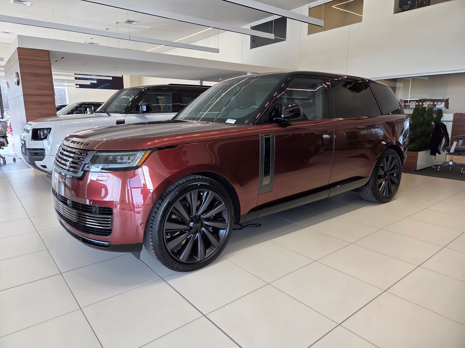 2026 Land Rover Range Rover 4.4 SV LWB's photo