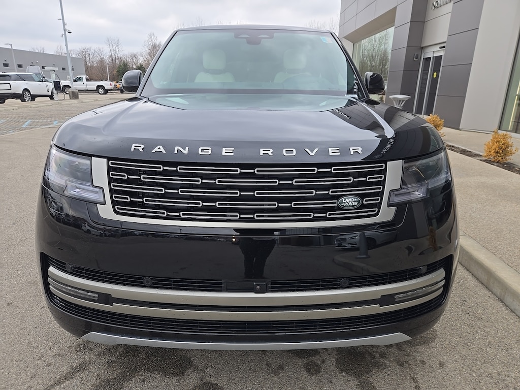 New 2026 Land Rover Range Rover SE SUV