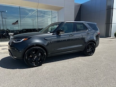2026 Land Rover Discovery S 300PS SUV
