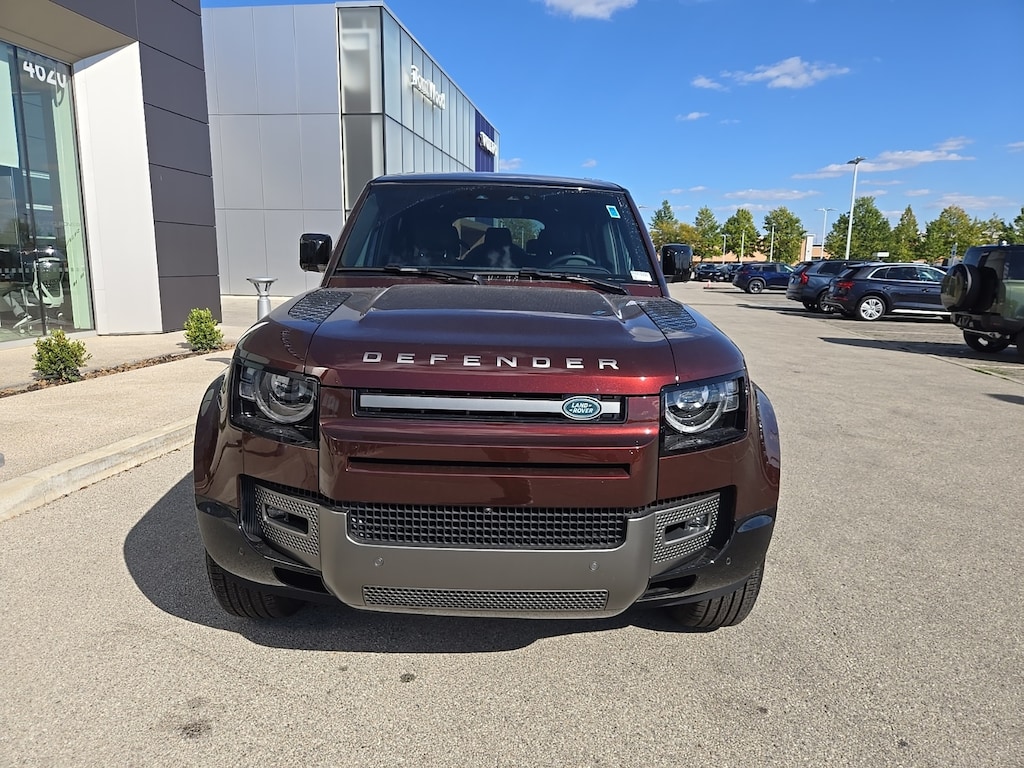 New 2025 Land Rover Defender 130 400PS X-Dynamic SE SUV