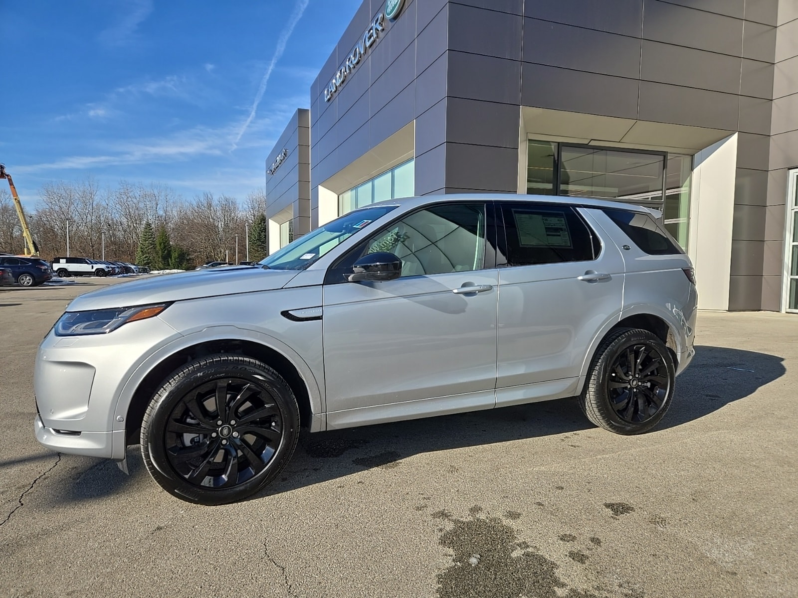 2025 Land Rover Discovery Sport S's photo