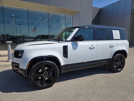 2026 Land Rover Defender 110 X-Dynamic SE SUV