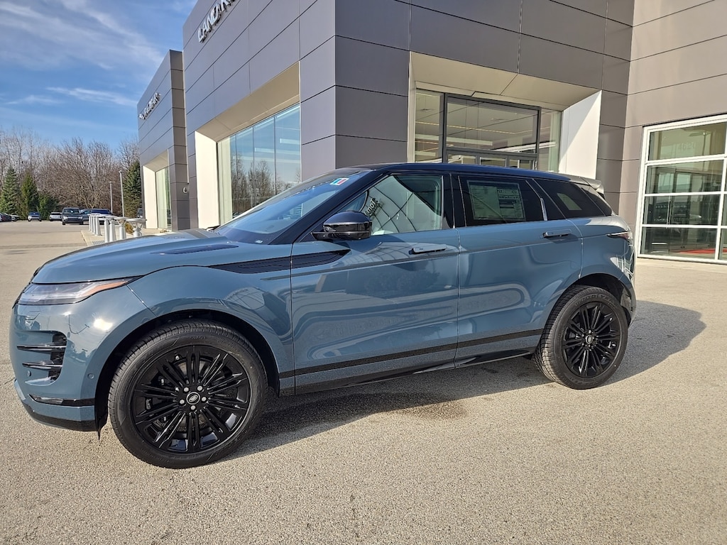 New 2026 Land Rover Range Rover Evoque Dynamic SUV