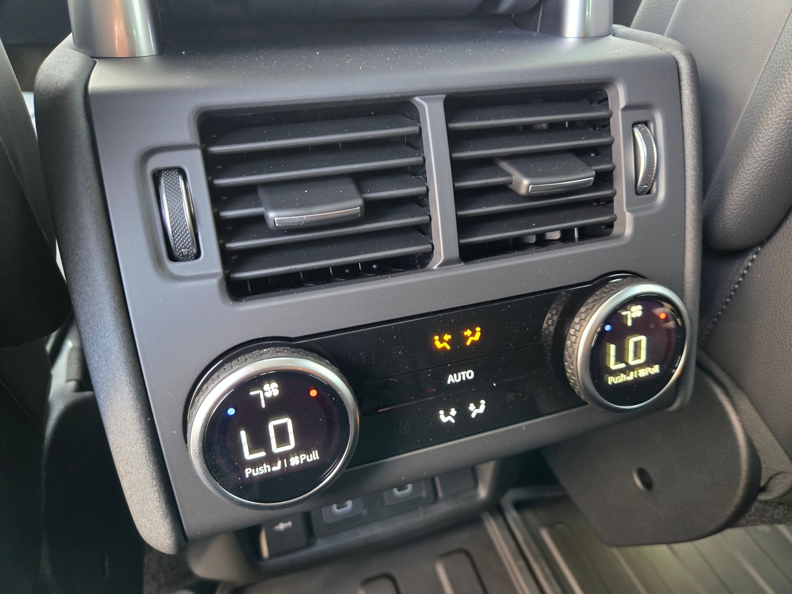 2026 Land Rover Discovery Gemini Edition - Photo 36