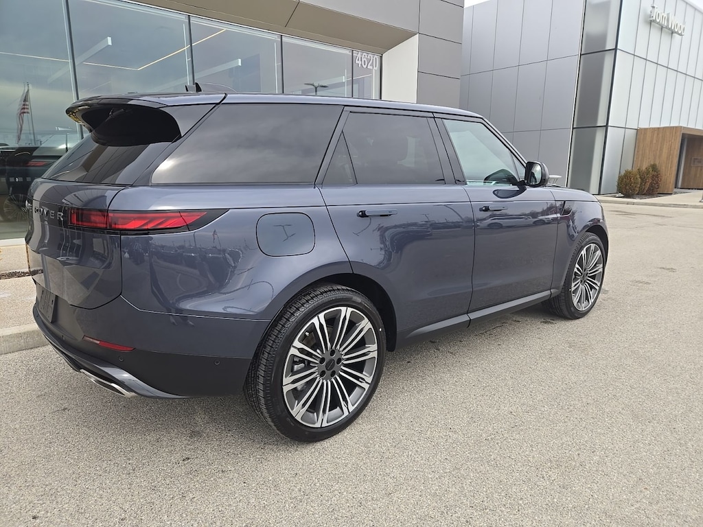 New 2026 Land Rover Range Rover Sport SE 360PS SUV