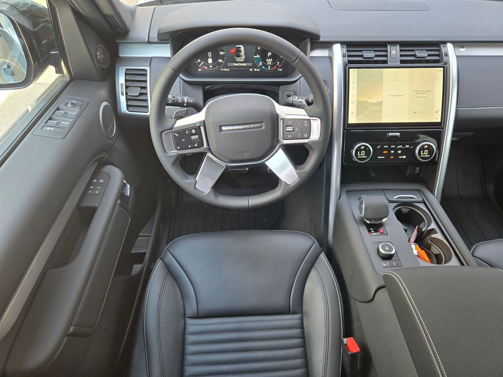 2026 Land Rover Discovery Gemini Edition - Photo 39
