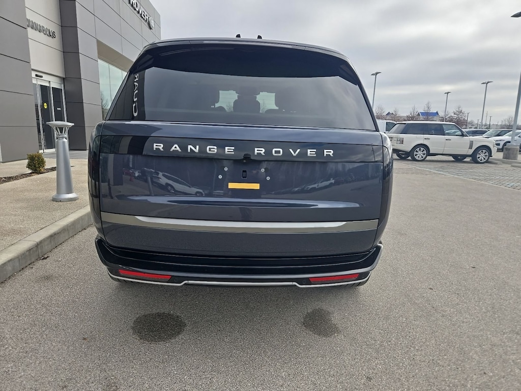 New 2026 Land Rover Range Rover SE SUV