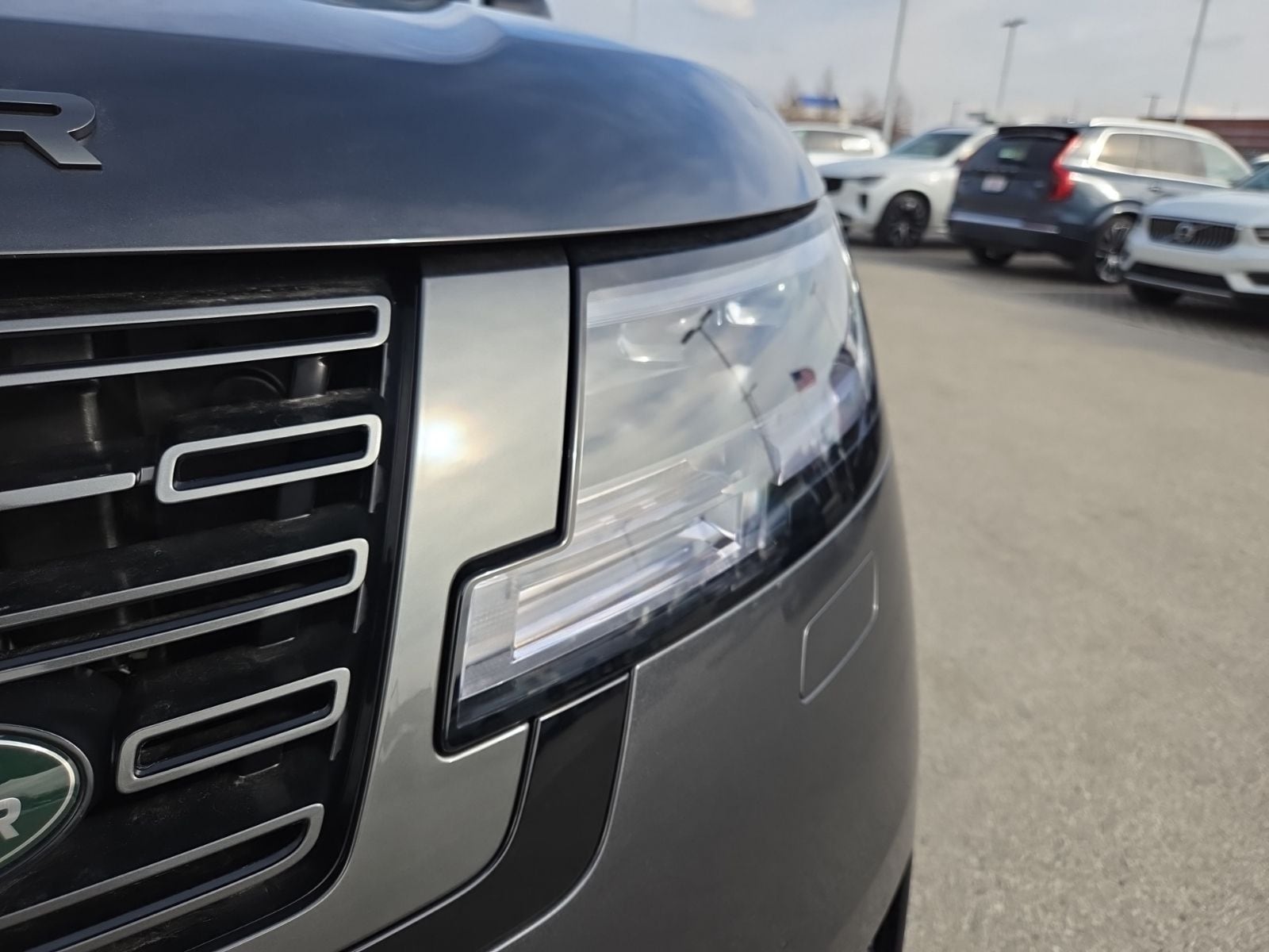 2026 Land Rover Range Rover SE - Photo 9