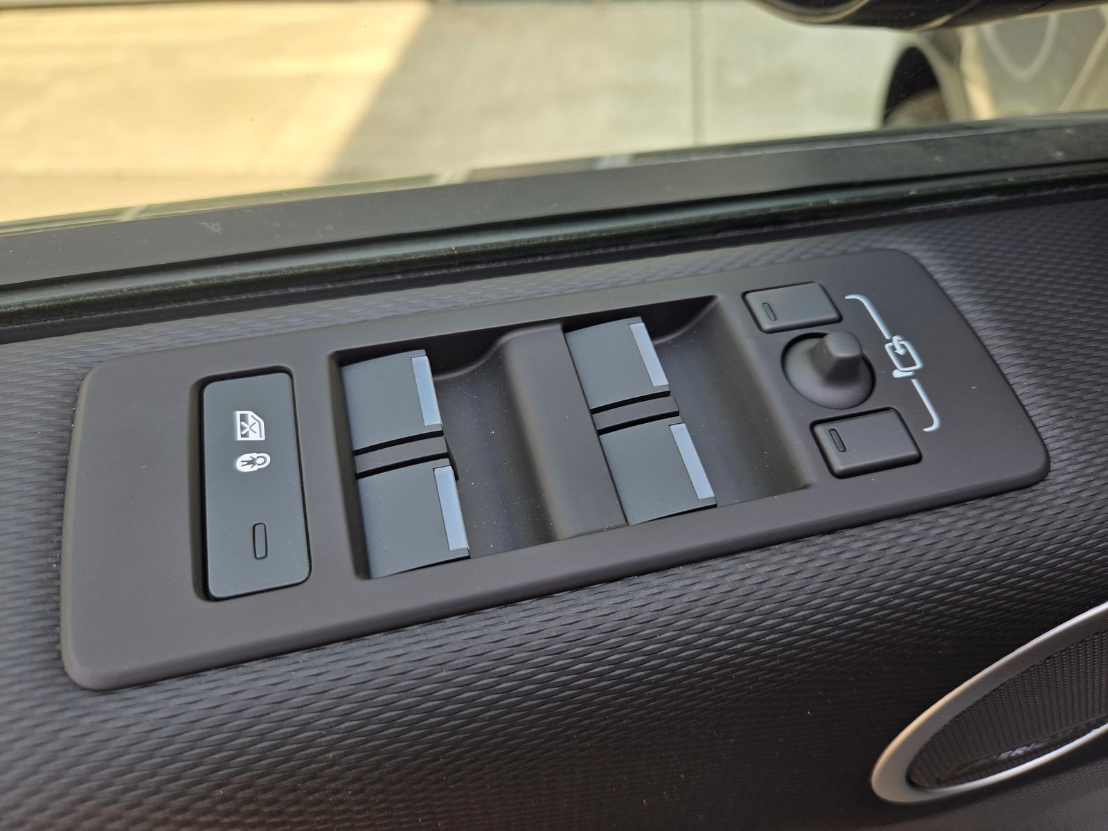 2026 Land Rover Discovery Gemini Edition - Photo 24