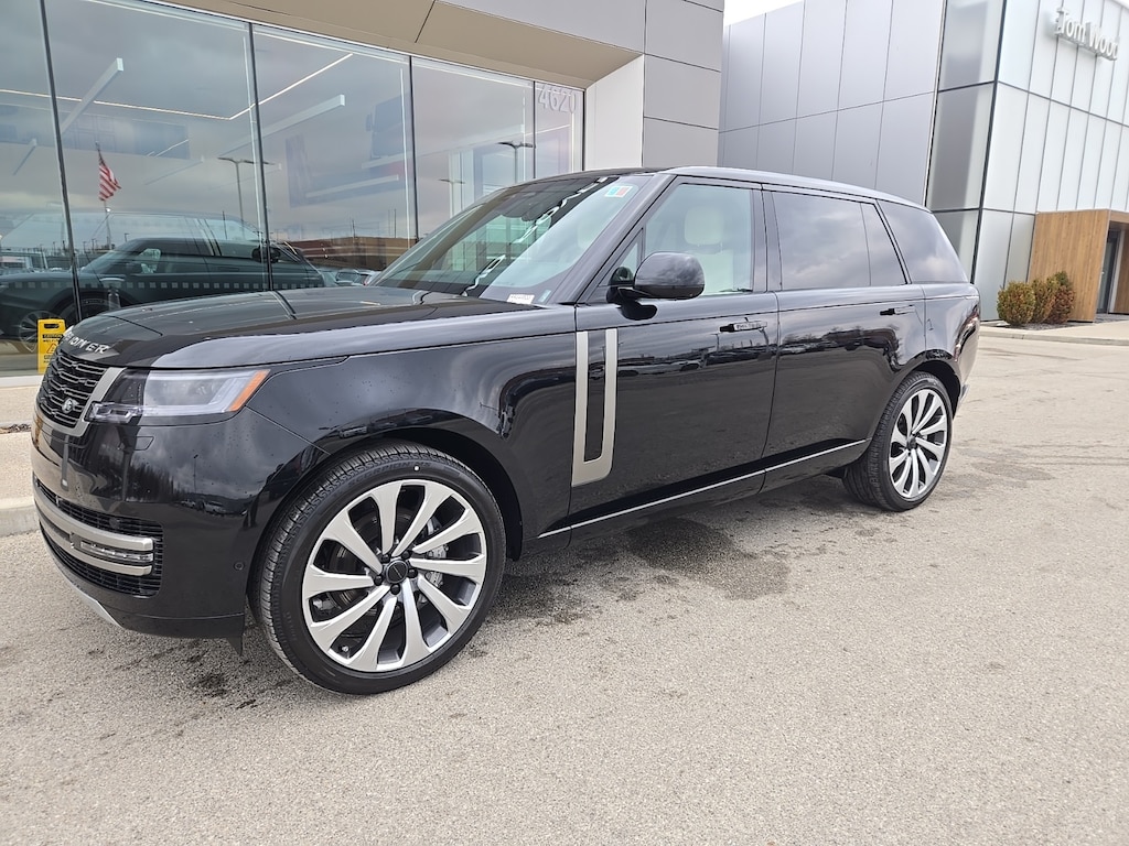 New 2026 Land Rover Range Rover SE SUV