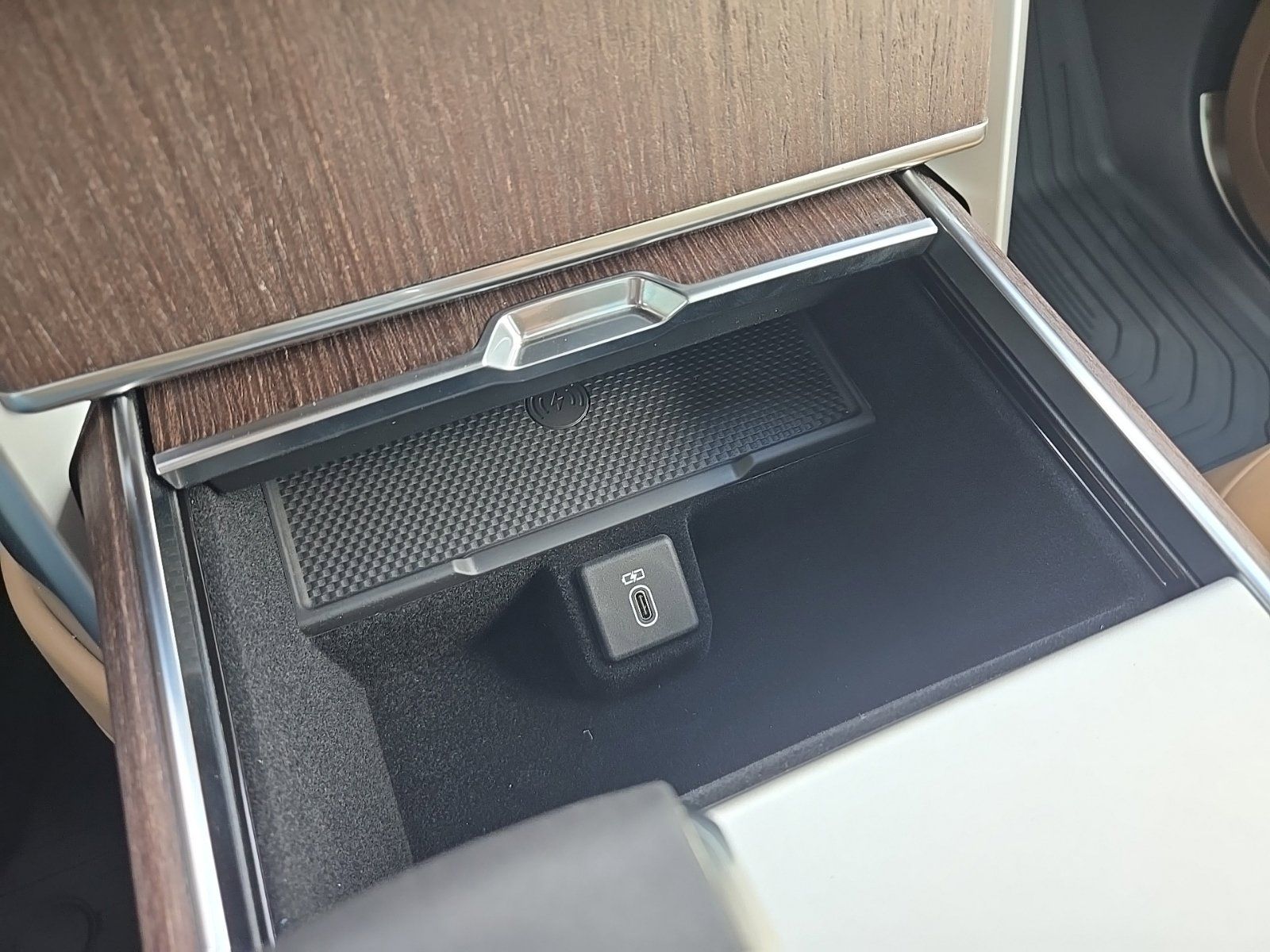 2026 Land Rover Range Rover SE - Photo 45
