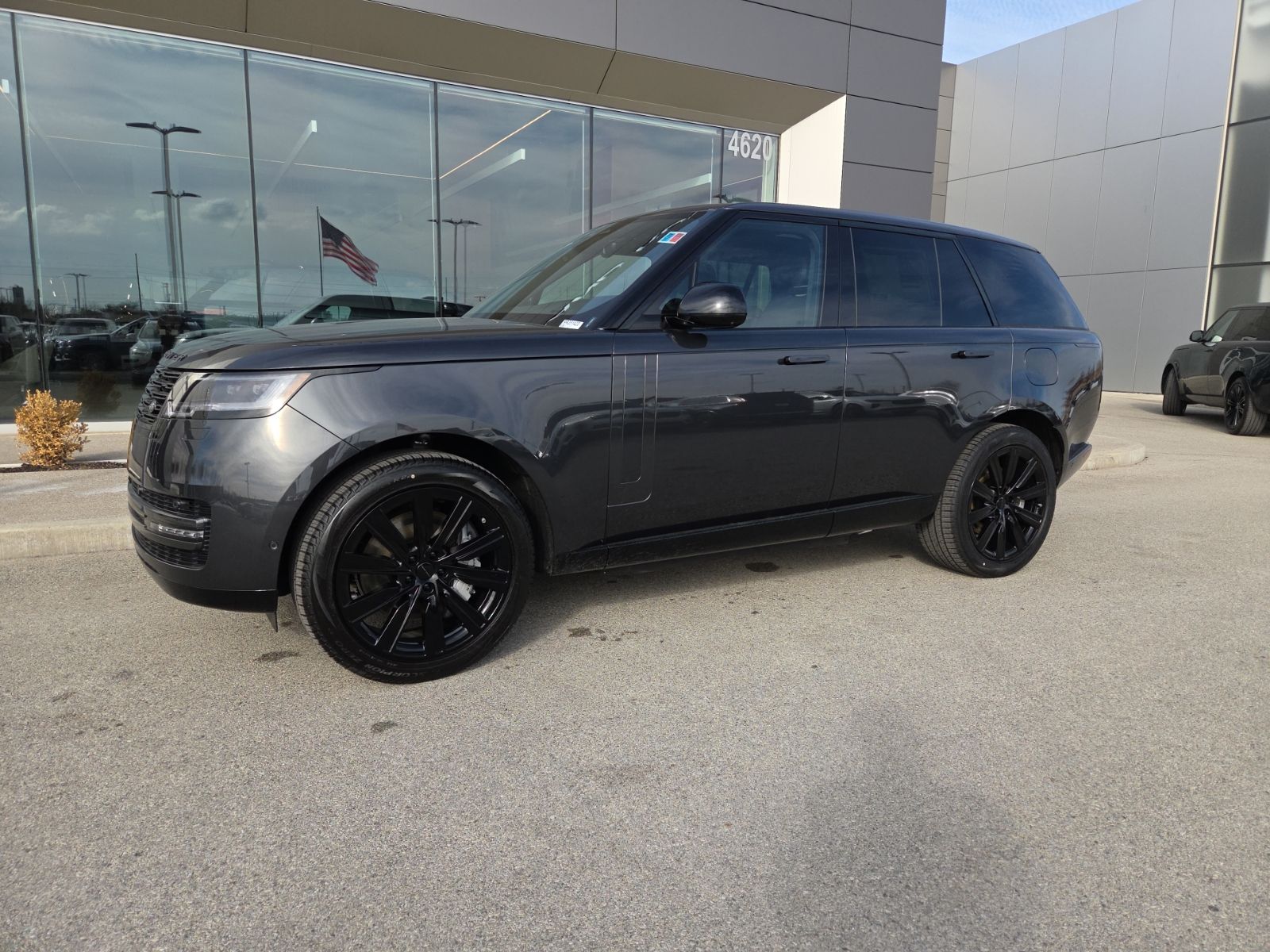 2026 Land Rover Range Rover SE - Photo 14