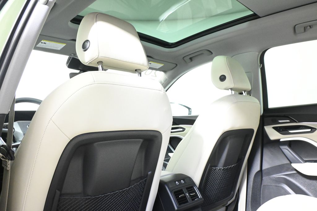 2025 Audi New Q5 Premium Plus - Photo 32
