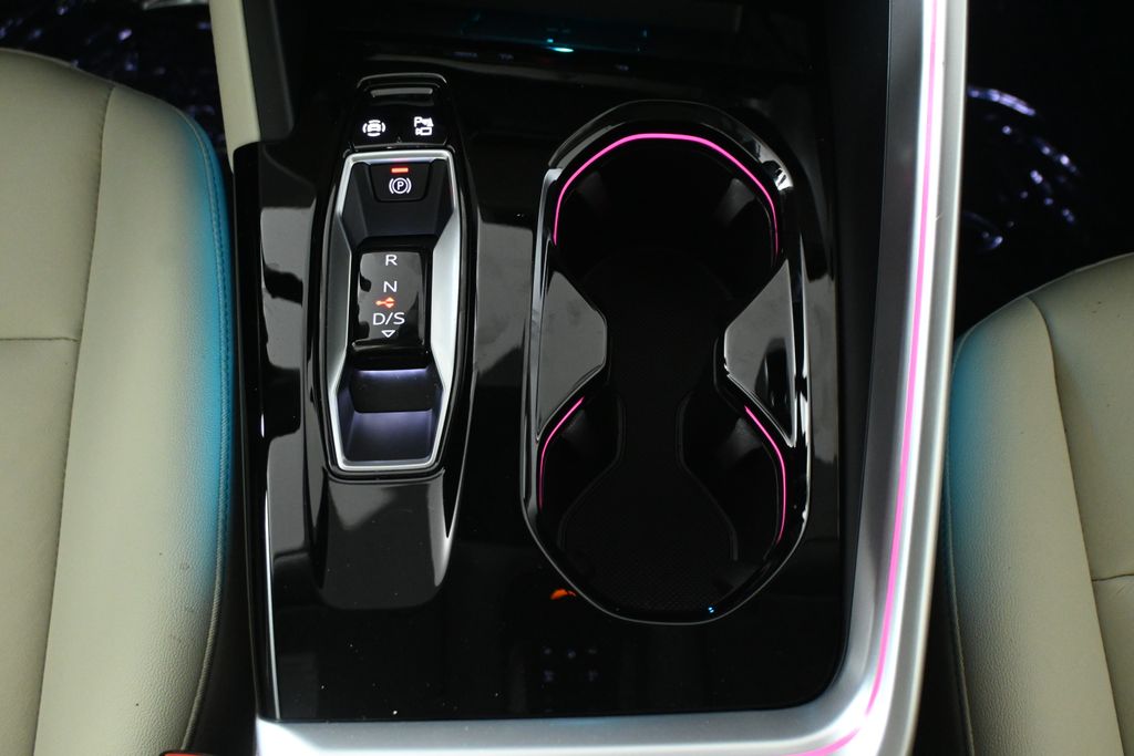 2025 Audi New Q5 Premium Plus - Photo 23