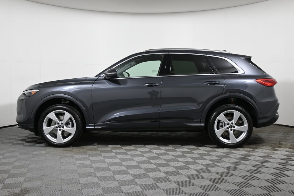 New 2025 Audi Q5 2.0T Premium SUV