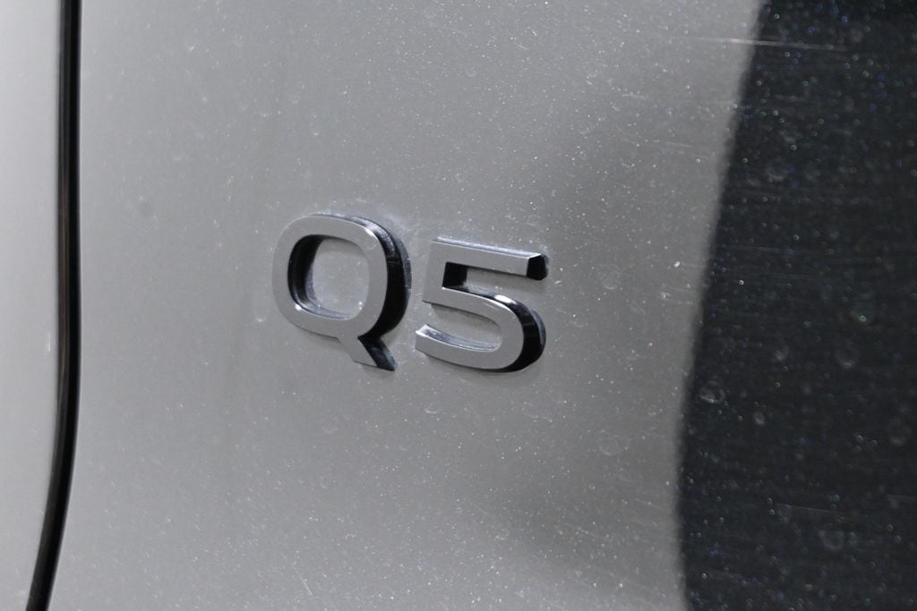 2025 Audi New Q5 Premium Plus - Photo 38