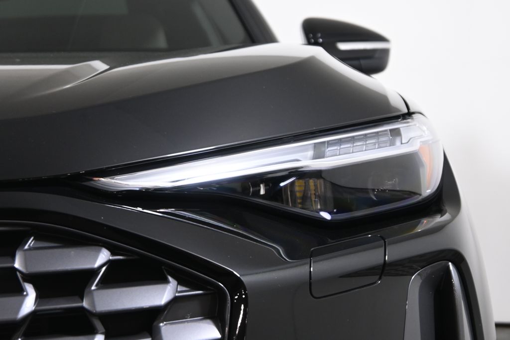 2025 Audi New Q5 Premium Plus - Photo 11