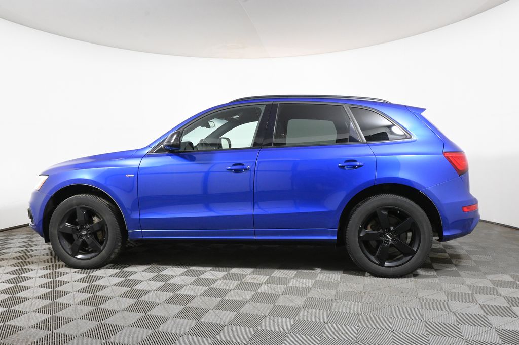 Used 2016 Audi Q5 Premium Plus with VIN WA1D7AFP2GA114779 for sale in Warwick, RI