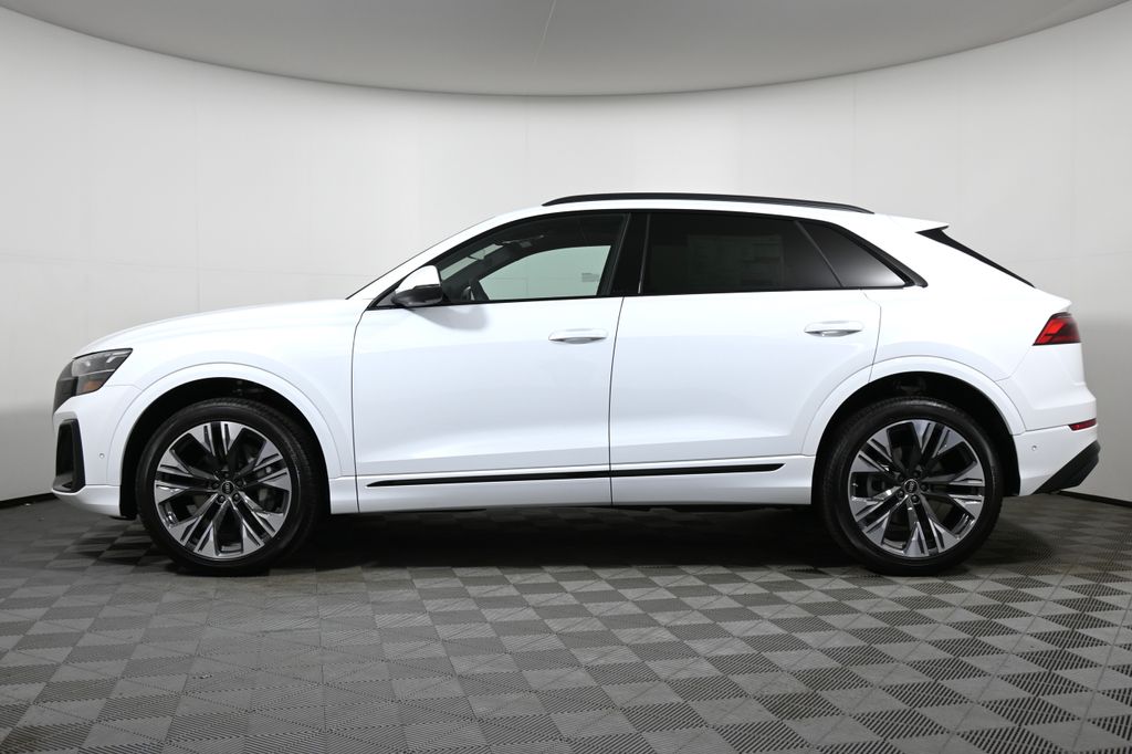 2025 Audi Q8 55 Premium Plus photo 2
