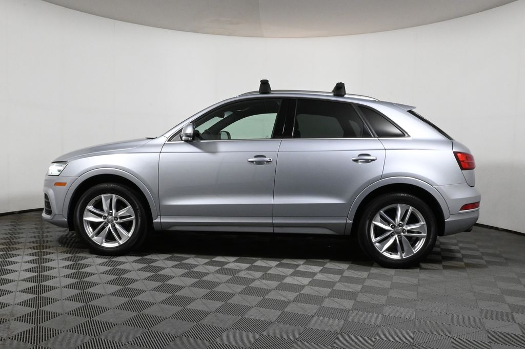 2017 Audi Q3 Premium Plus photo 2