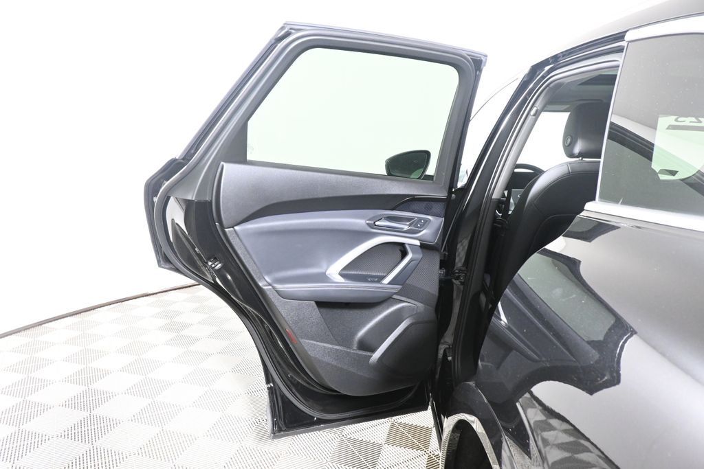2025 Audi Q5 Premium - Photo 31