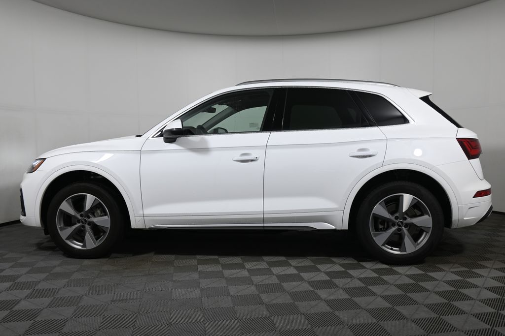 2023 Audi Q5 40 Premium photo 2