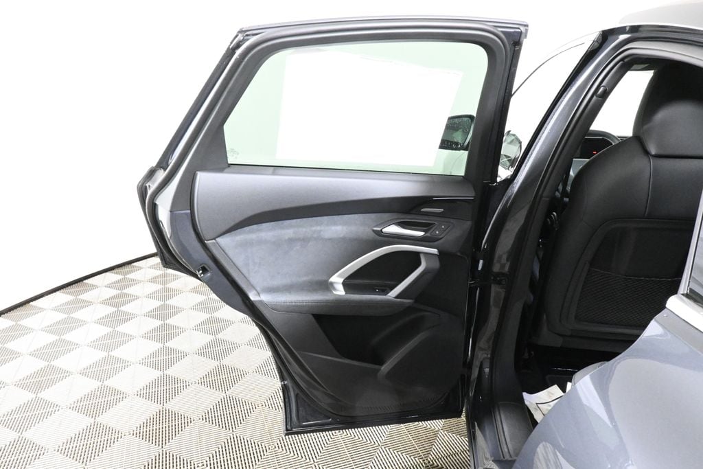 2025 Audi SQ5 Sportback Premium Plus - Photo 32