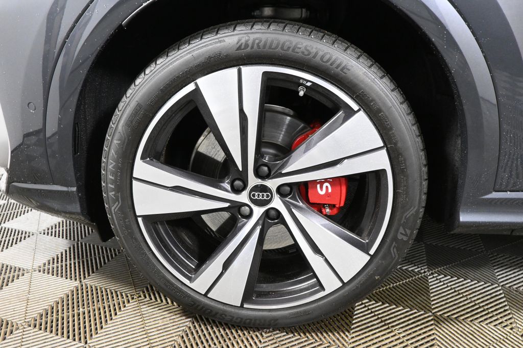 2025 Audi SQ5 Sportback Premium Plus - Photo 12