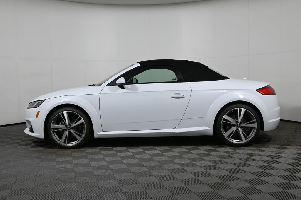 2023 Audi TT 2.0T Roadster photo 2