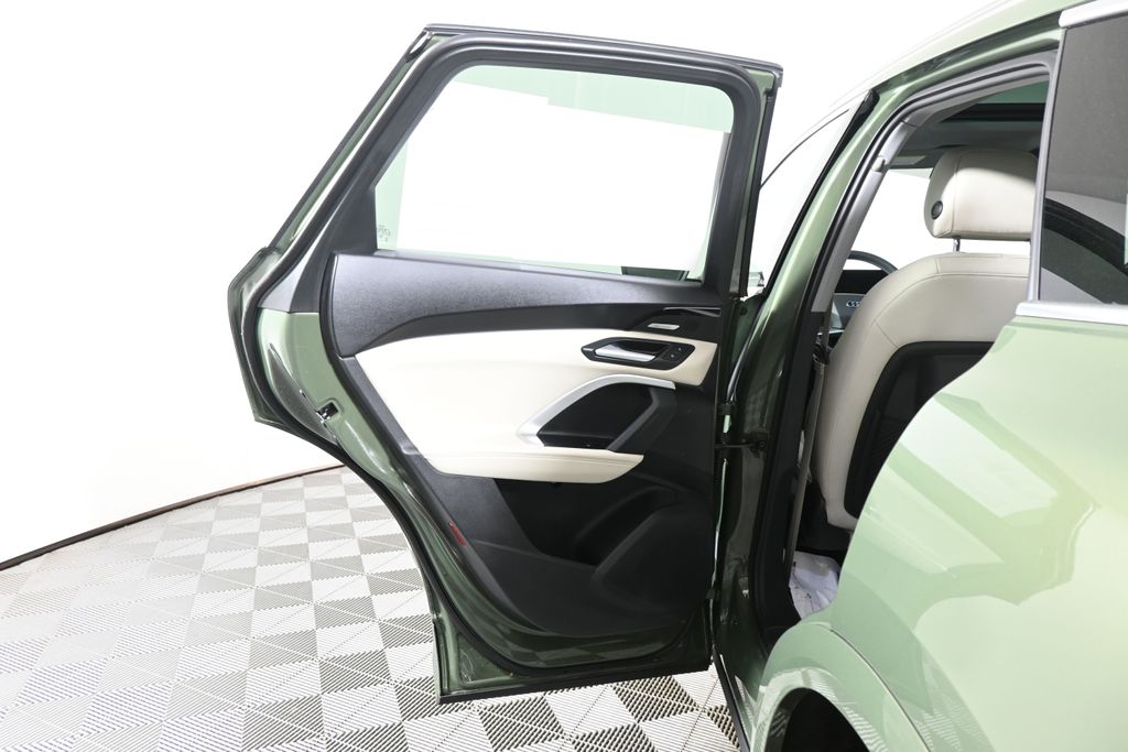 2025 Audi New Q5 Premium Plus - Photo 33