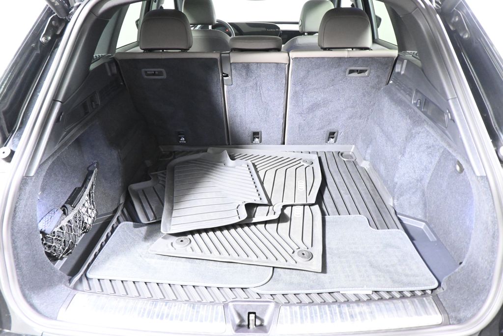 2025 Audi New Q5 Premium Plus - Photo 36