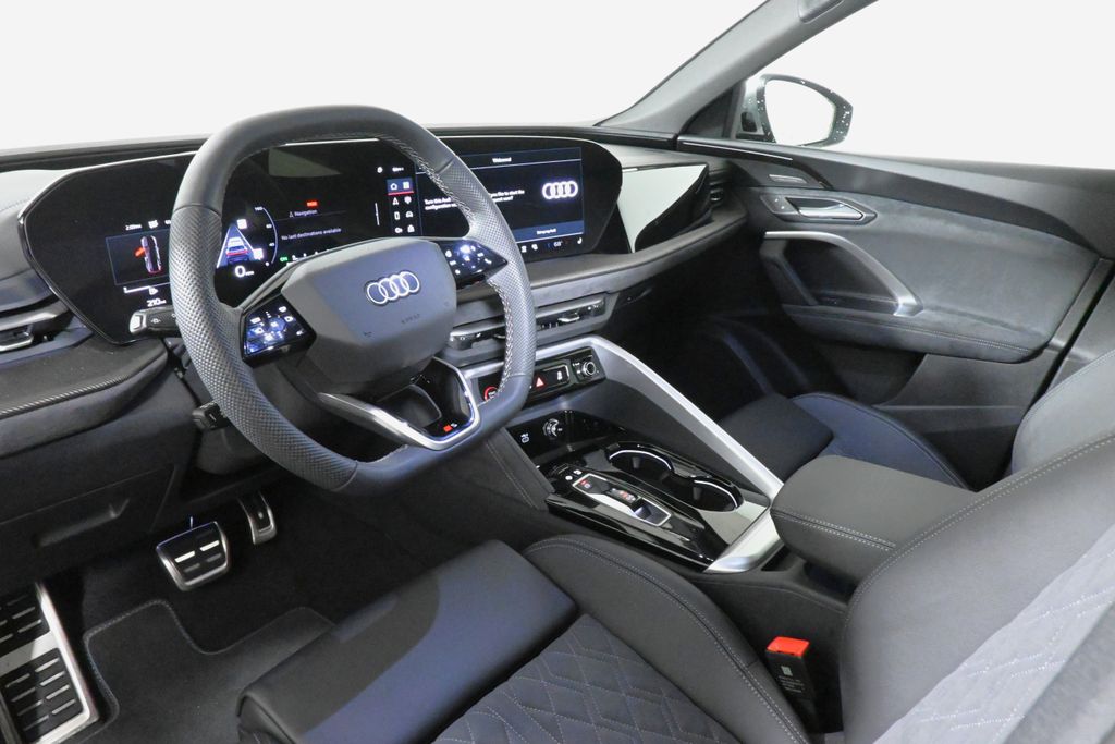 2025 Audi SQ5 Sportback Premium Plus - Photo 14